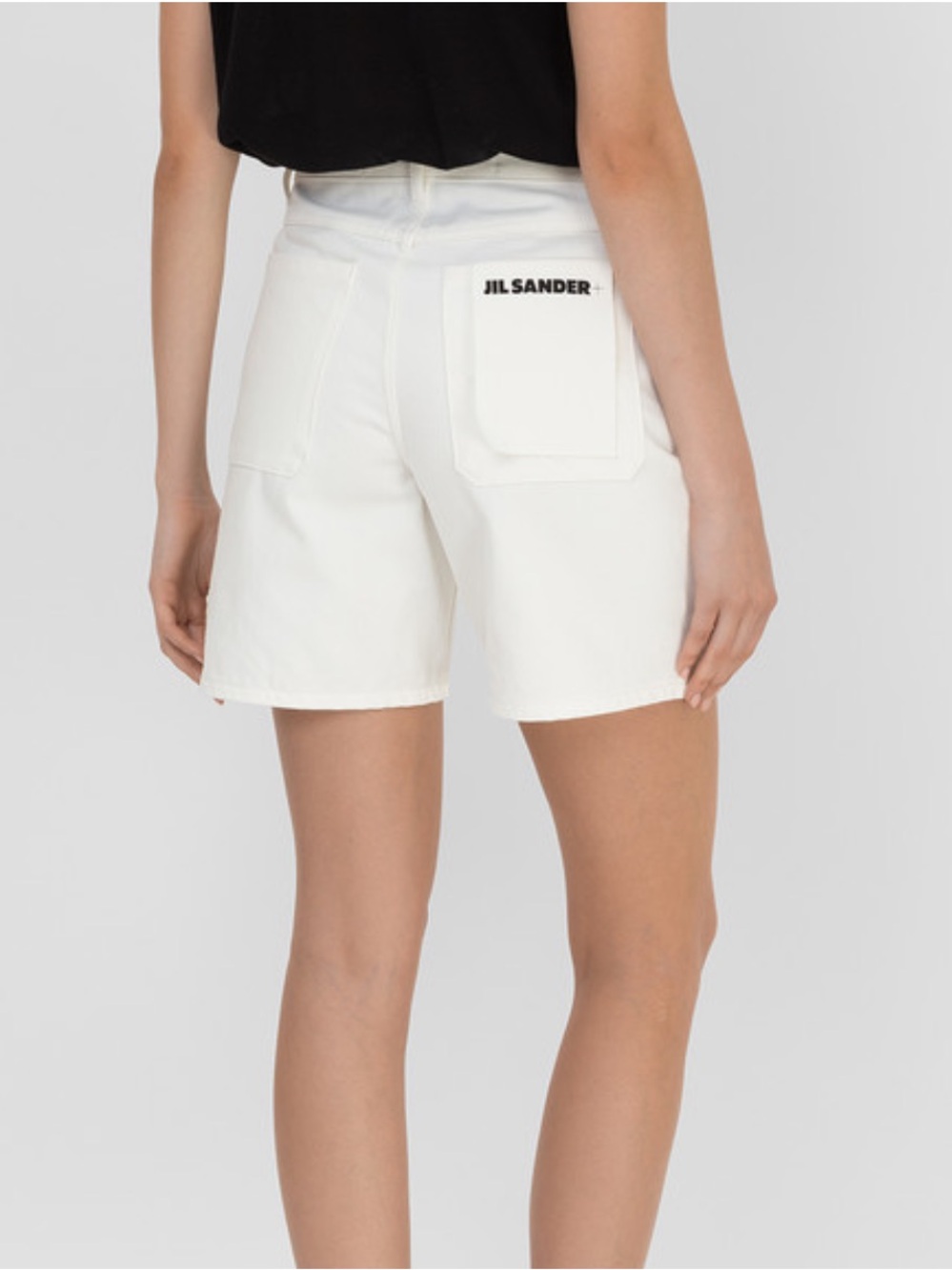 Jil Sander
high-rise oversized-pocket shorts